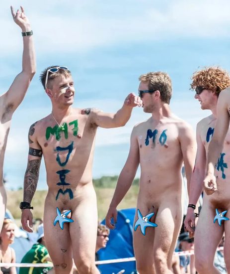 Nude guys at Roskilde