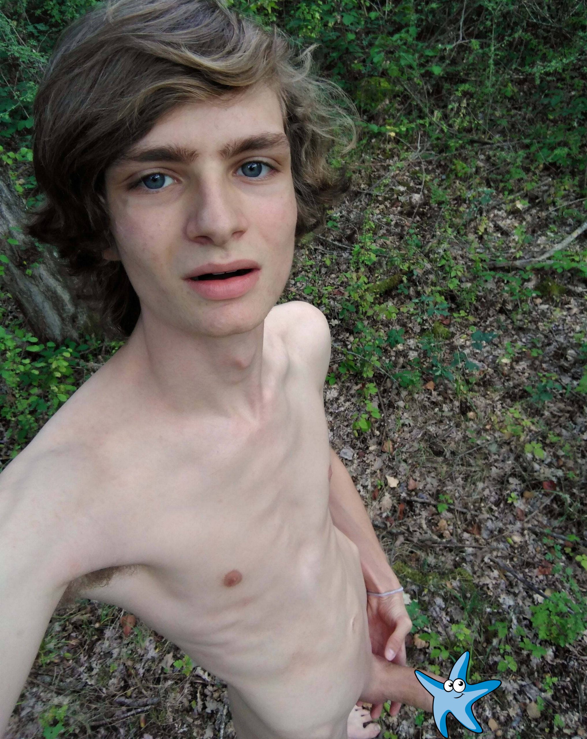 Nude selfie in the woods