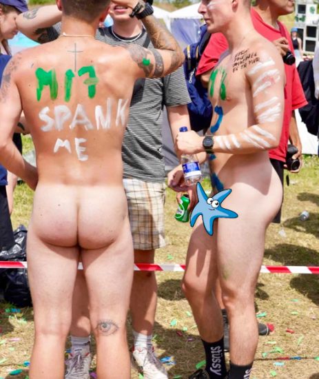 Sexy nude guy at Roskilde